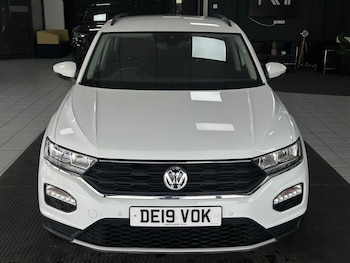 Used Volkswagen T-Roc 2019 for sale - 76656263: Photo