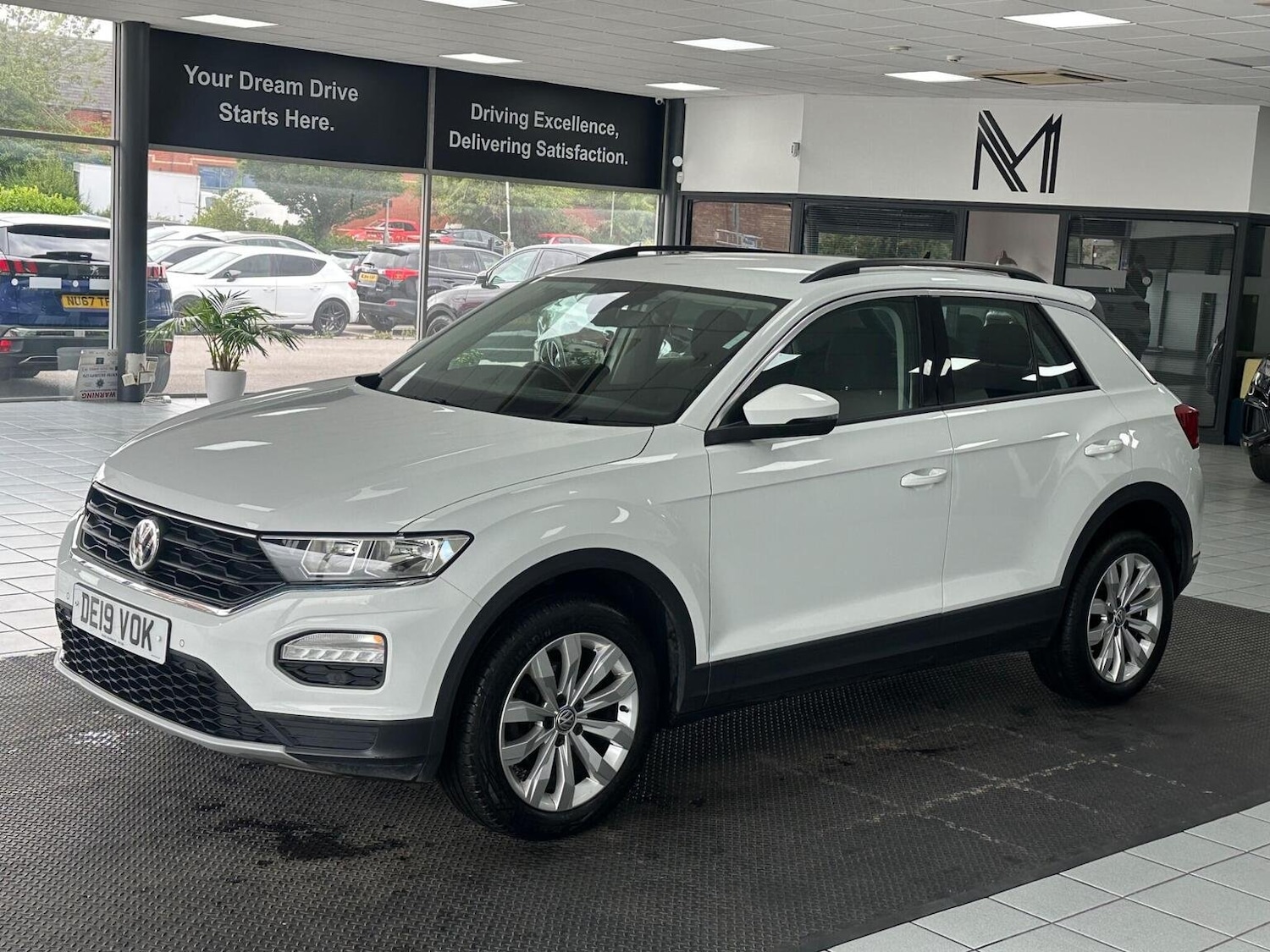 Used Volkswagen T-Roc 2019 for sale - 76656263: Photo 6