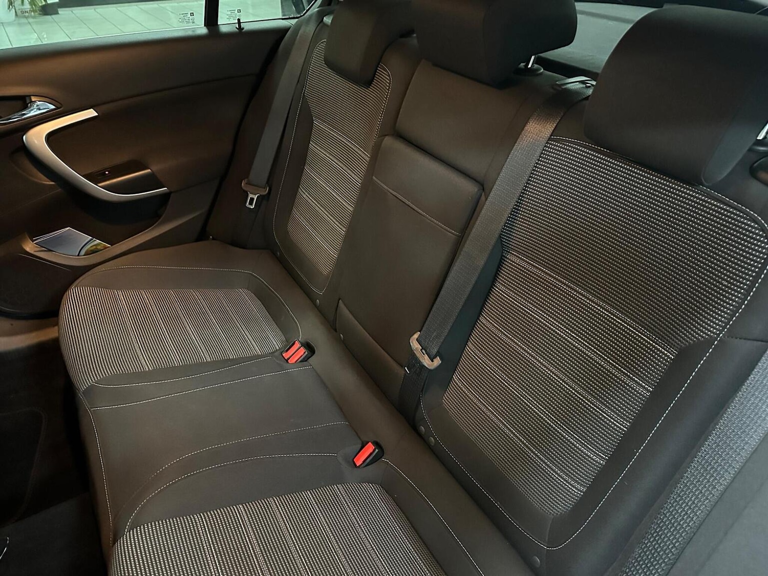 Used Vauxhall Insignia 2011 for sale - 76734796: Photo 26