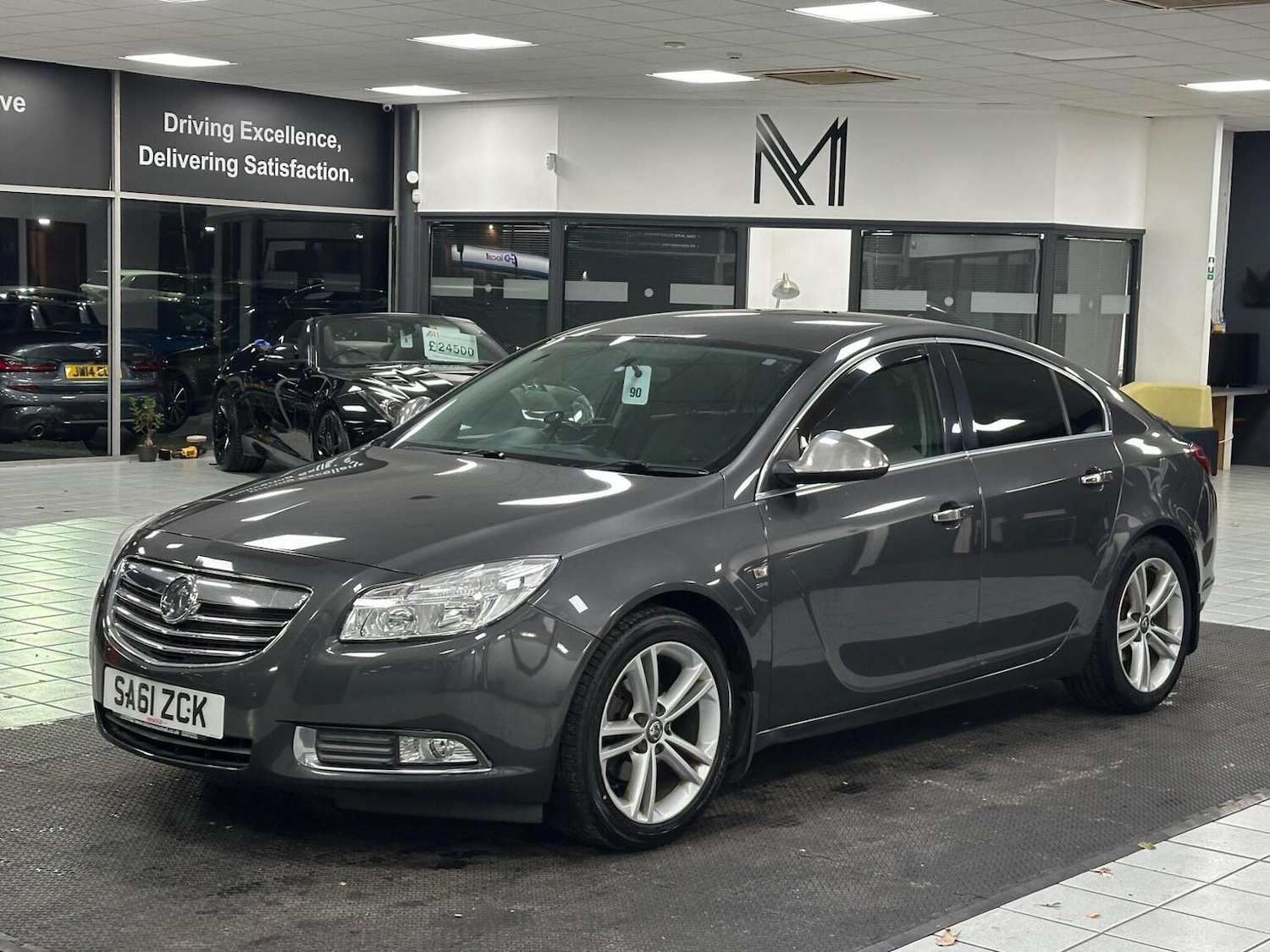 Used Vauxhall Insignia 2011 for sale - 76734796: Photo 3