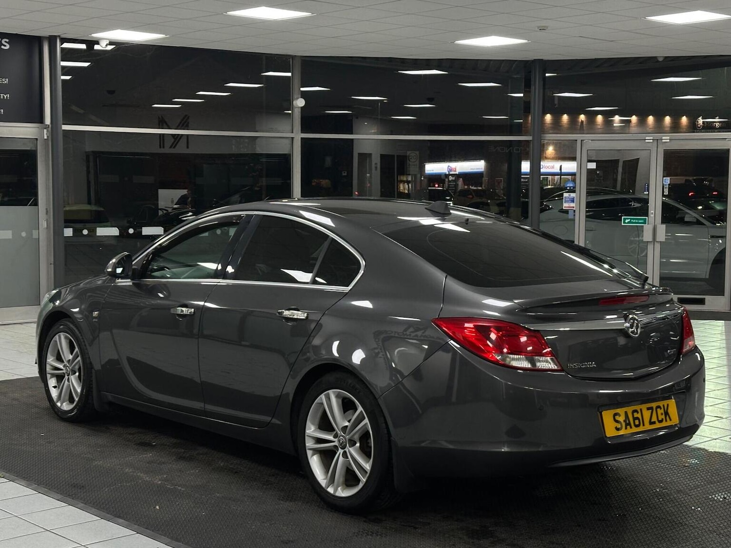 Used Vauxhall Insignia 2011 for sale - 76734796: Photo 4