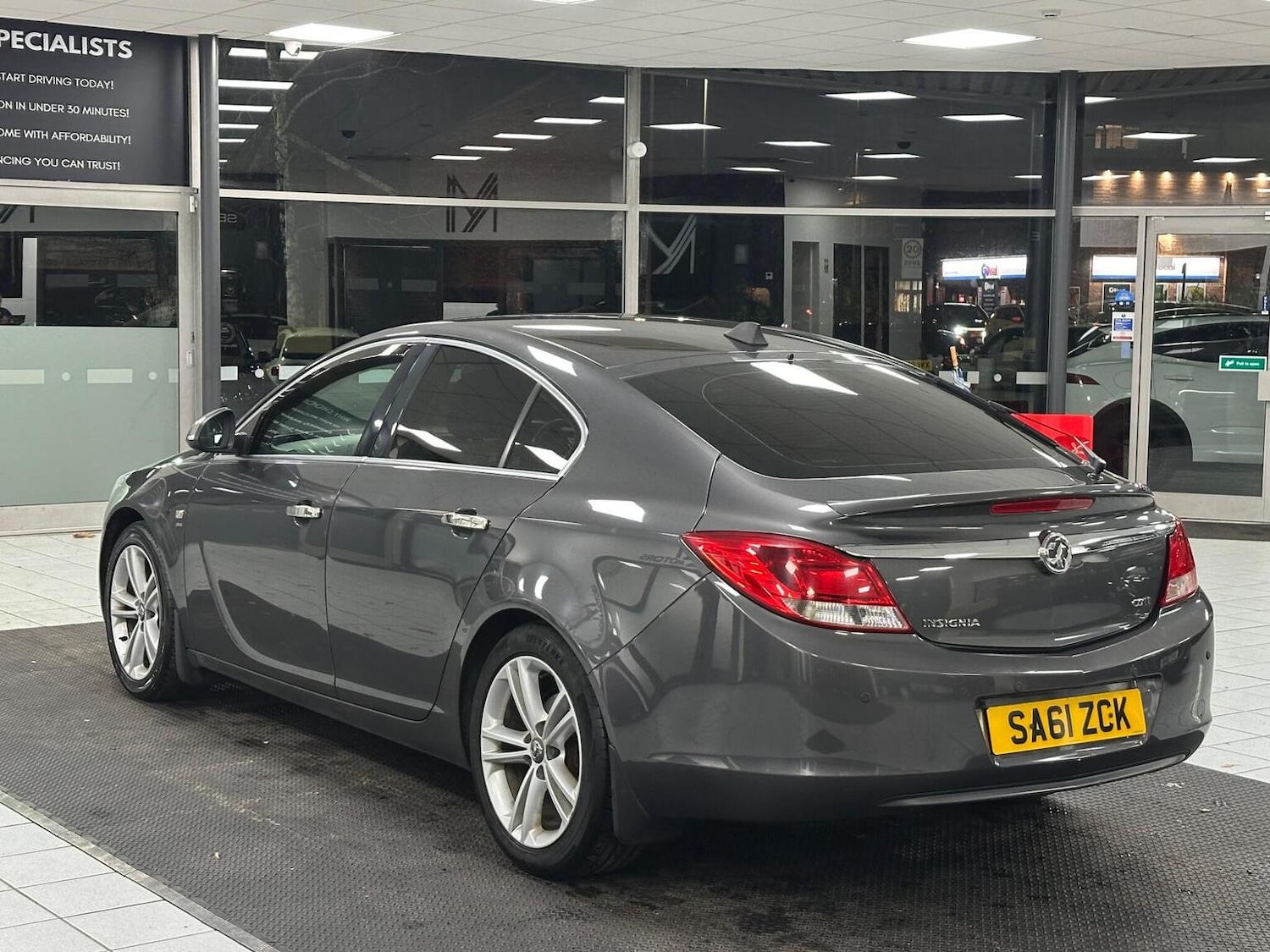 Used Vauxhall Insignia 2011 for sale - 76734796: Photo 5