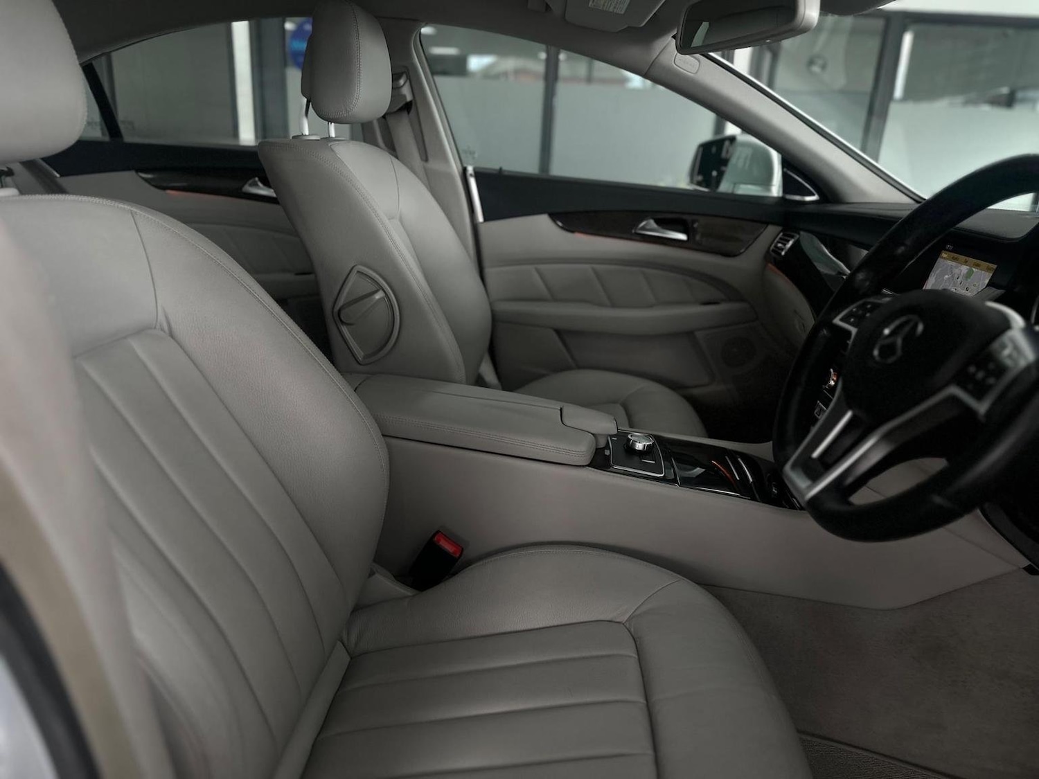 Used Mercedes-Benz CLS 2011 for sale - 76656252: Photo 22