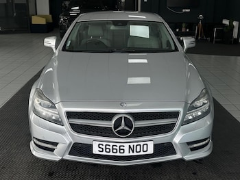 Used Mercedes-Benz CLS 2011 for sale - 76656252: Photo