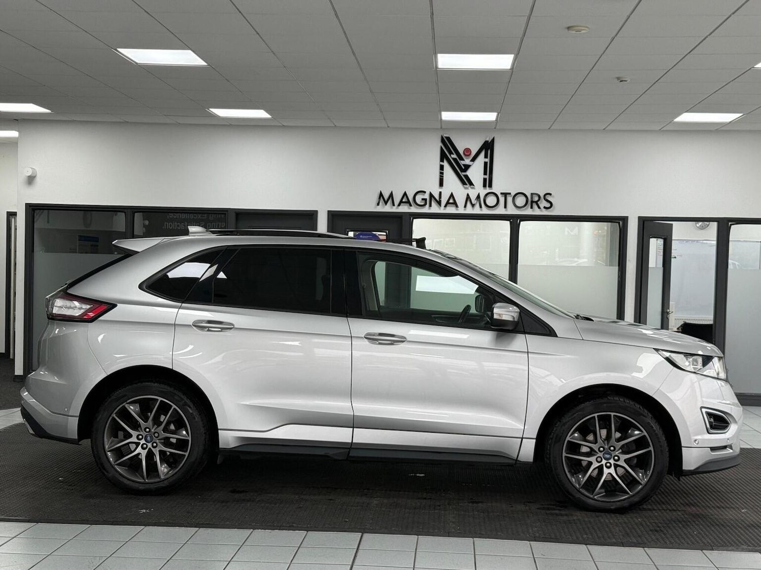 Used Ford Edge 2018 for sale - 76656202: Photo 3