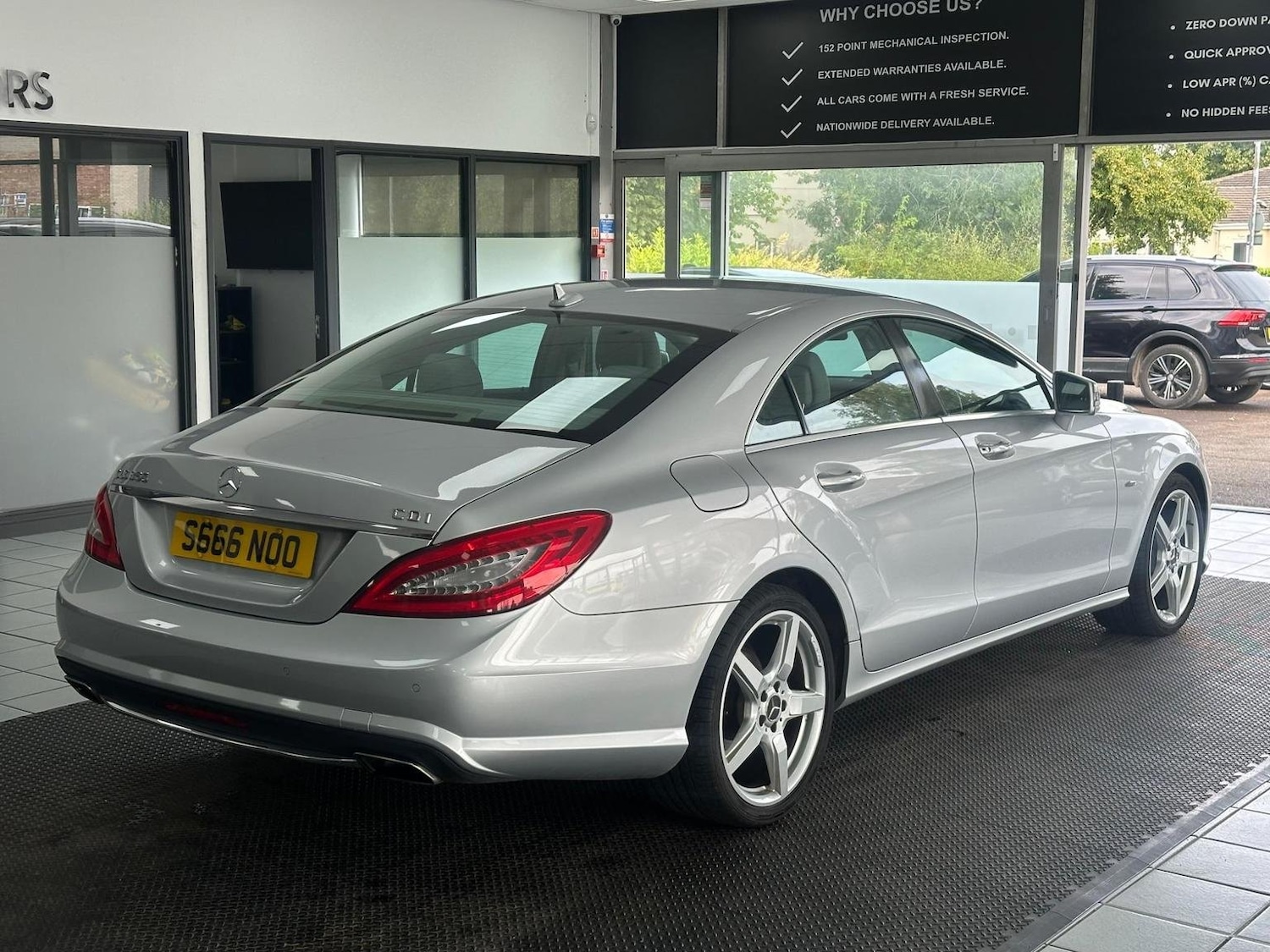 Used Mercedes-Benz CLS 2011 for sale - 76931419: Photo 13