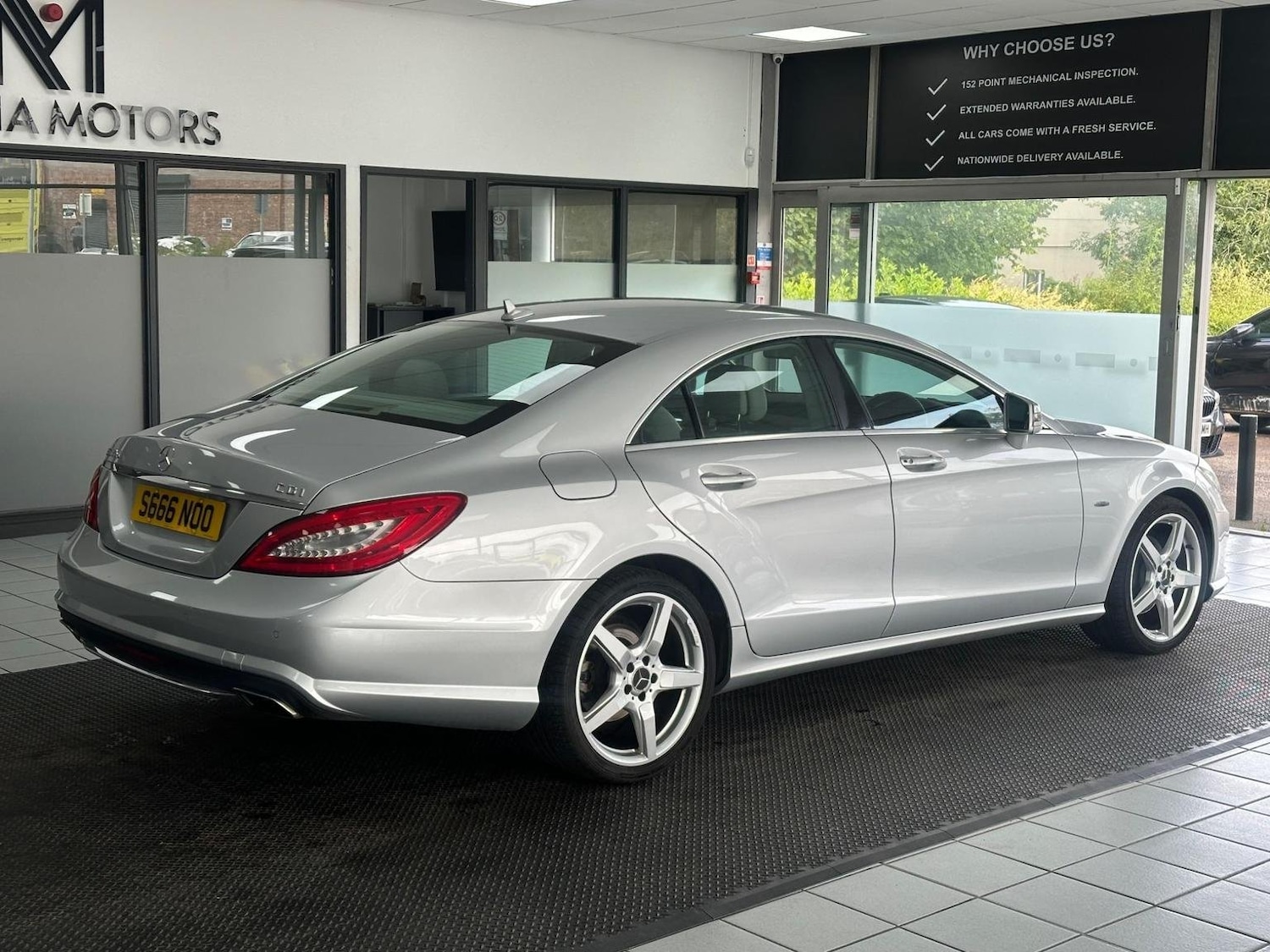Used Mercedes-Benz CLS 2011 for sale - 76931419: Photo 14