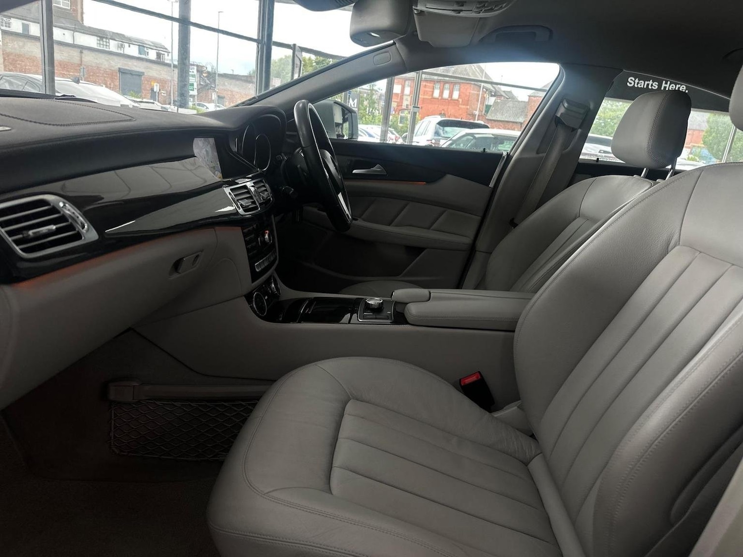 Used Mercedes-Benz CLS 2011 for sale - 76931419: Photo 40