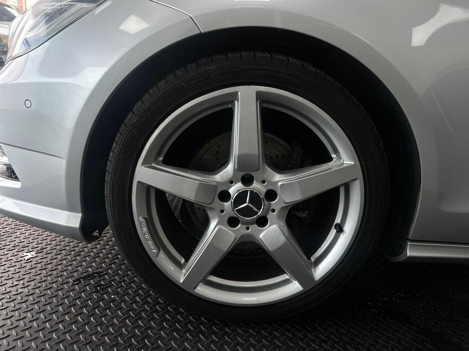 Used Mercedes-Benz CLS 2011 for sale - 76931419: Photo 8