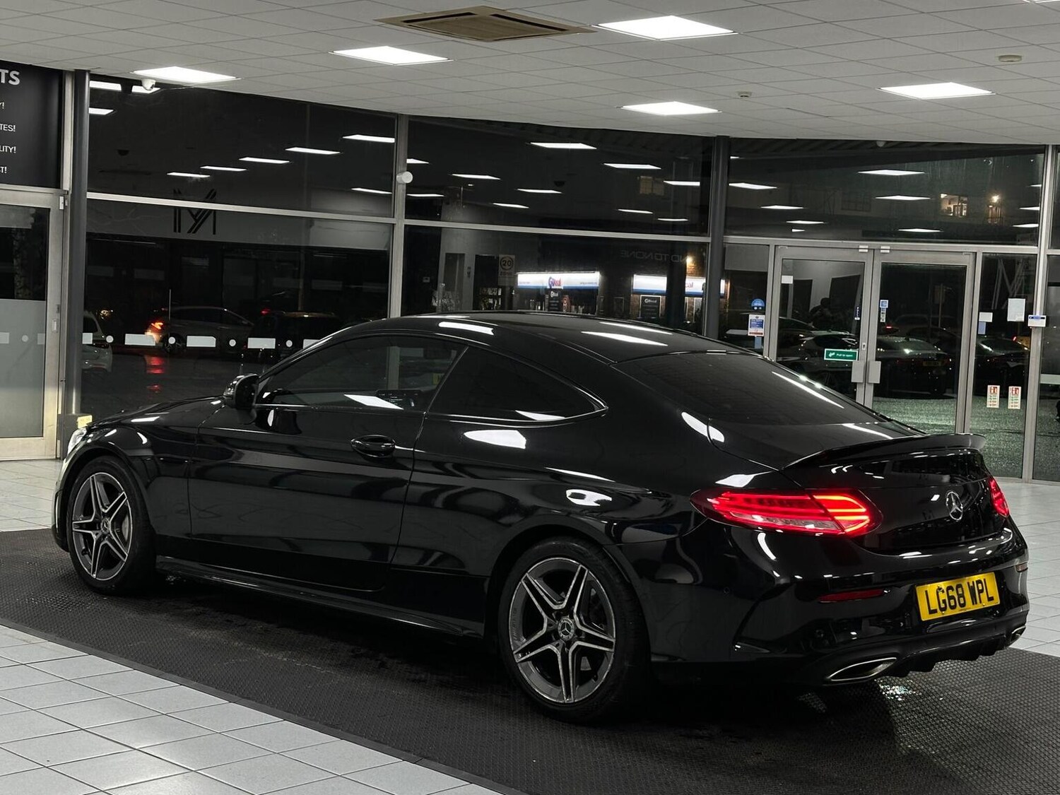 Used Mercedes-Benz C Class 2018 for sale - 76656148: Photo 10