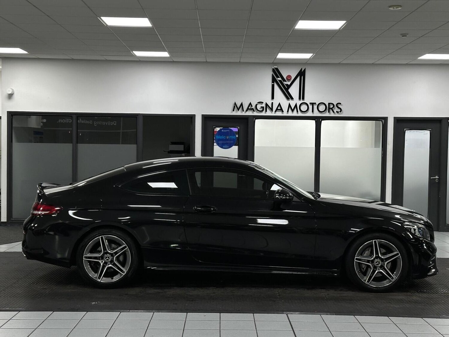 Used Mercedes-Benz C Class 2018 for sale - 76656148: Photo 3