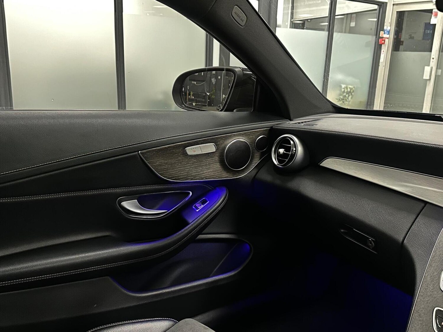 Used Mercedes-Benz C Class 2018 for sale - 76656148: Photo 30