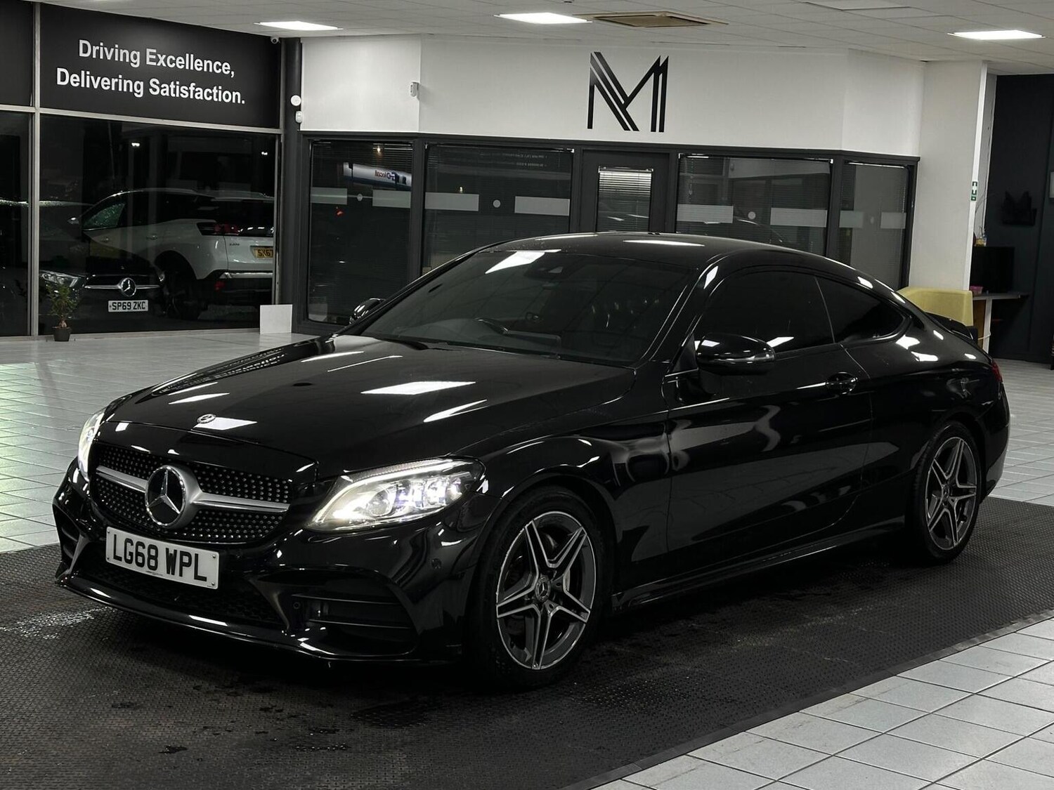 Used Mercedes-Benz C Class 2018 for sale - 76656148: Photo 5