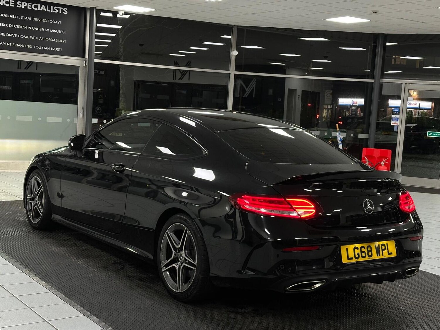 Used Mercedes-Benz C Class 2018 for sale - 76656148: Photo 9