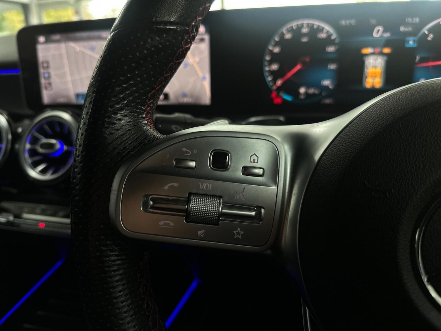 Used Mercedes-Benz GLB 2020 for sale - 76656124: Photo 26