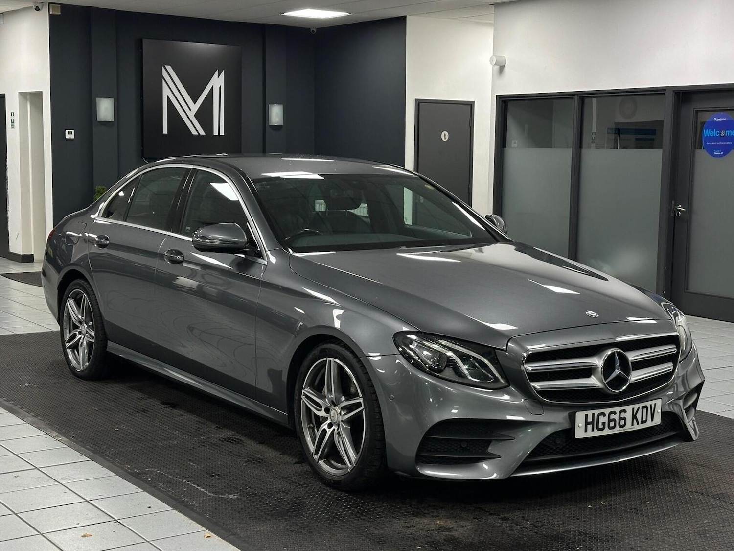 Used Mercedes-Benz E Class 2017 for sale - 76712709: Photo 1