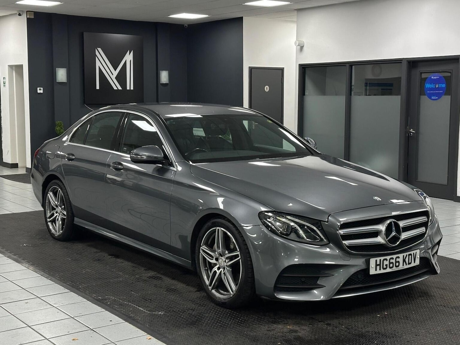 Used Mercedes-Benz E Class 2017 for sale - 76712709: Photo 2