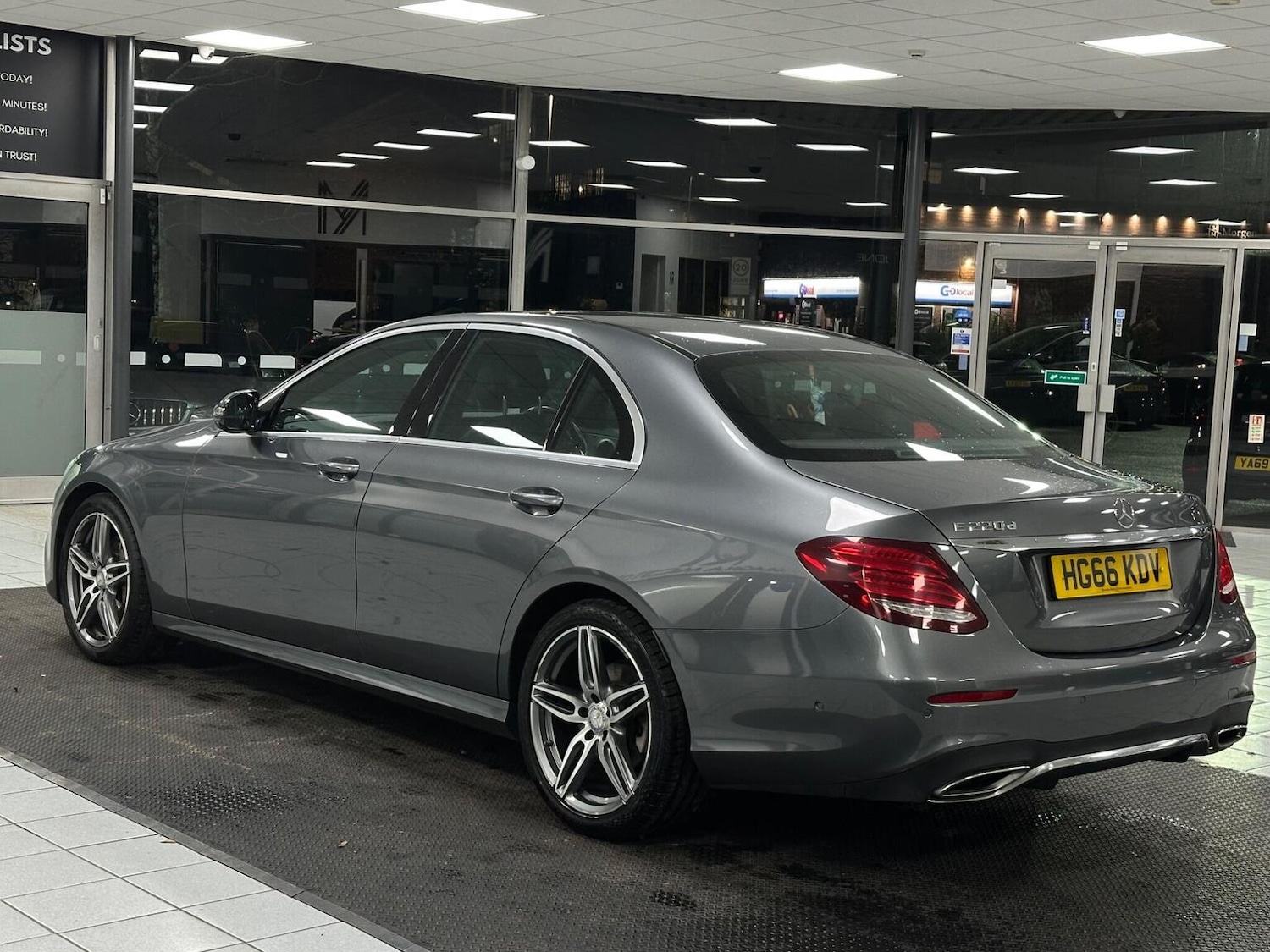 Used Mercedes-Benz E Class 2017 for sale - 76712709: Photo 8