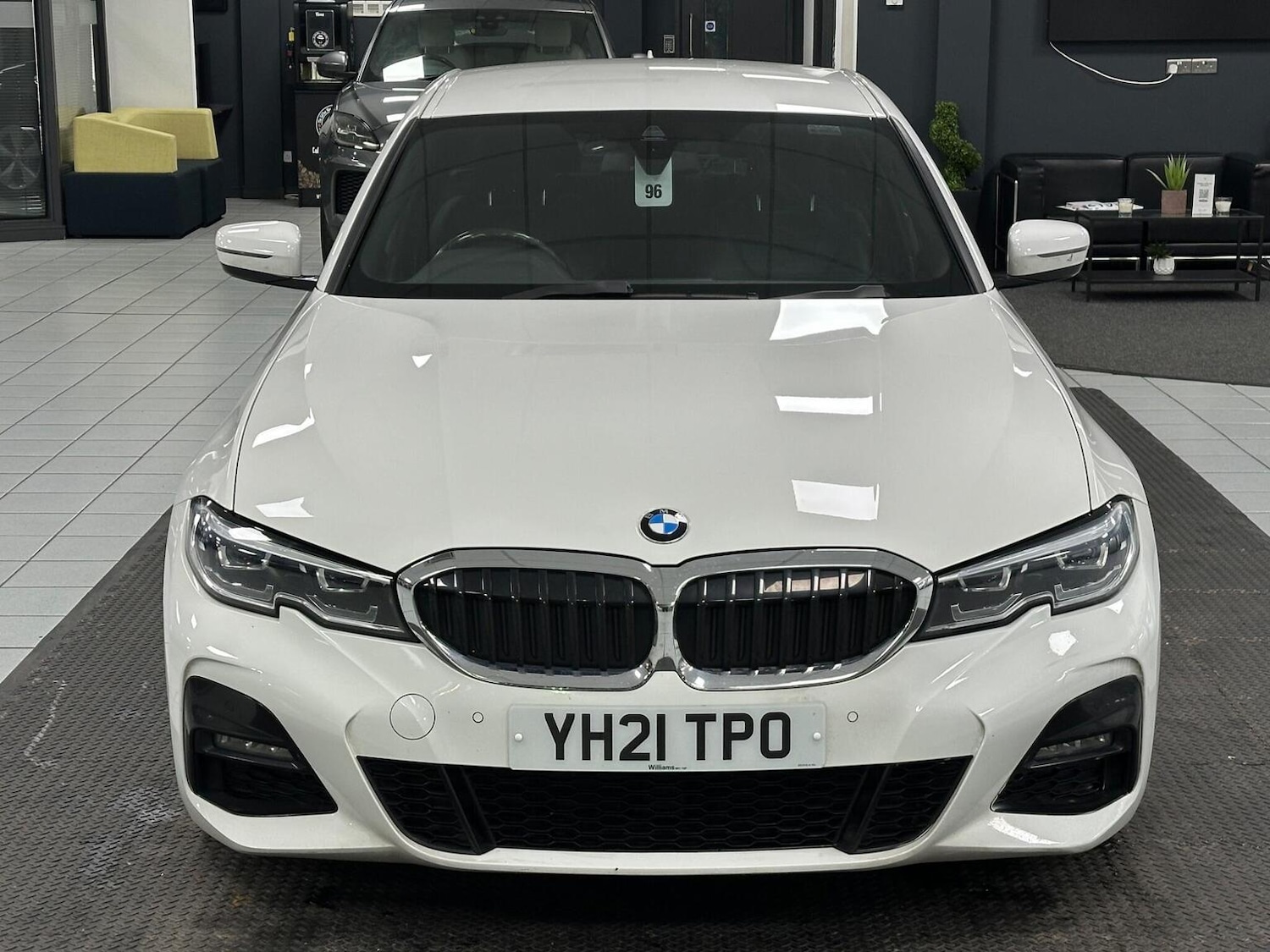 Used BMW 3 Series 2021 for sale - 76784948: Photo 2