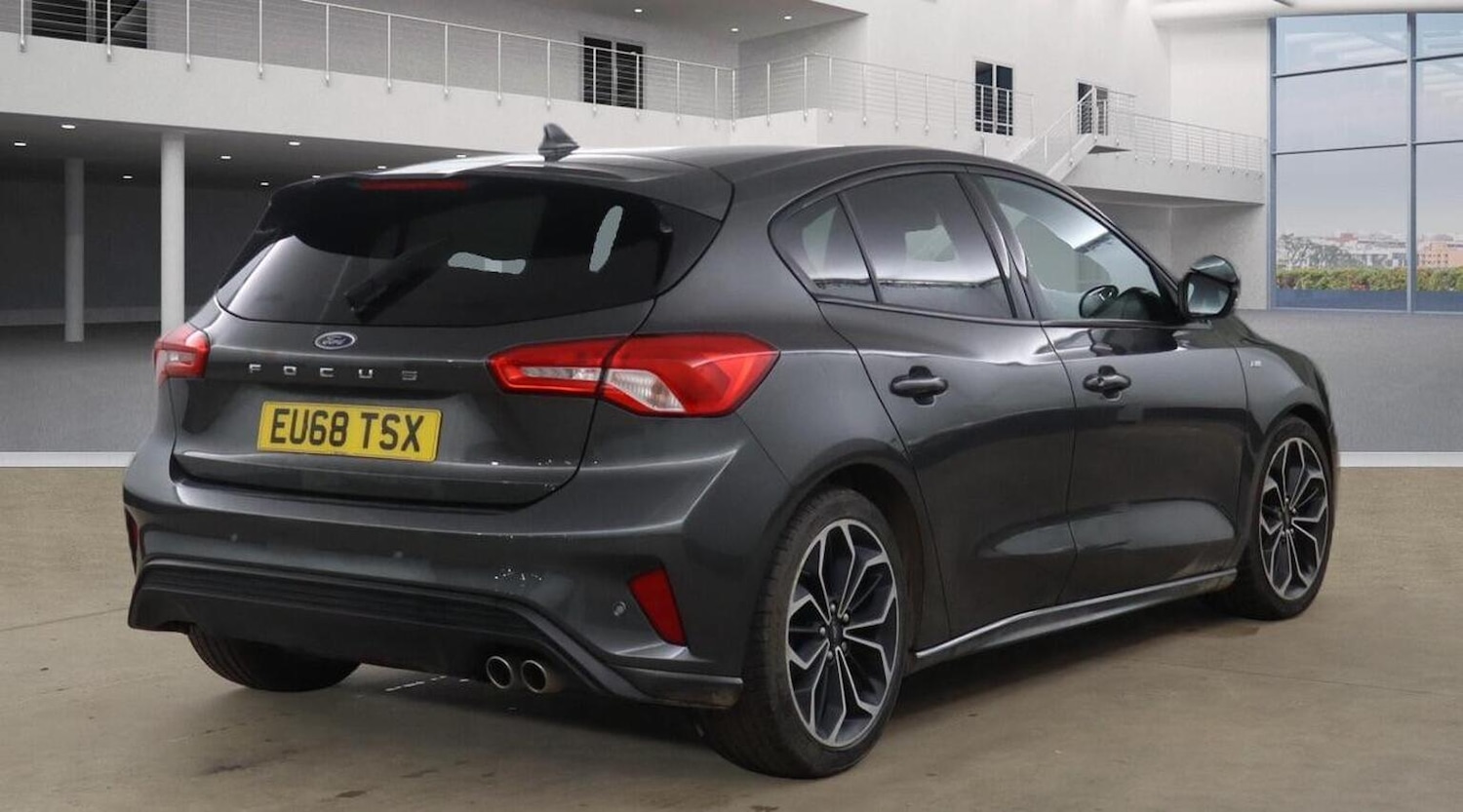 Used Ford Focus 2019 for sale - 76924335: Photo 3