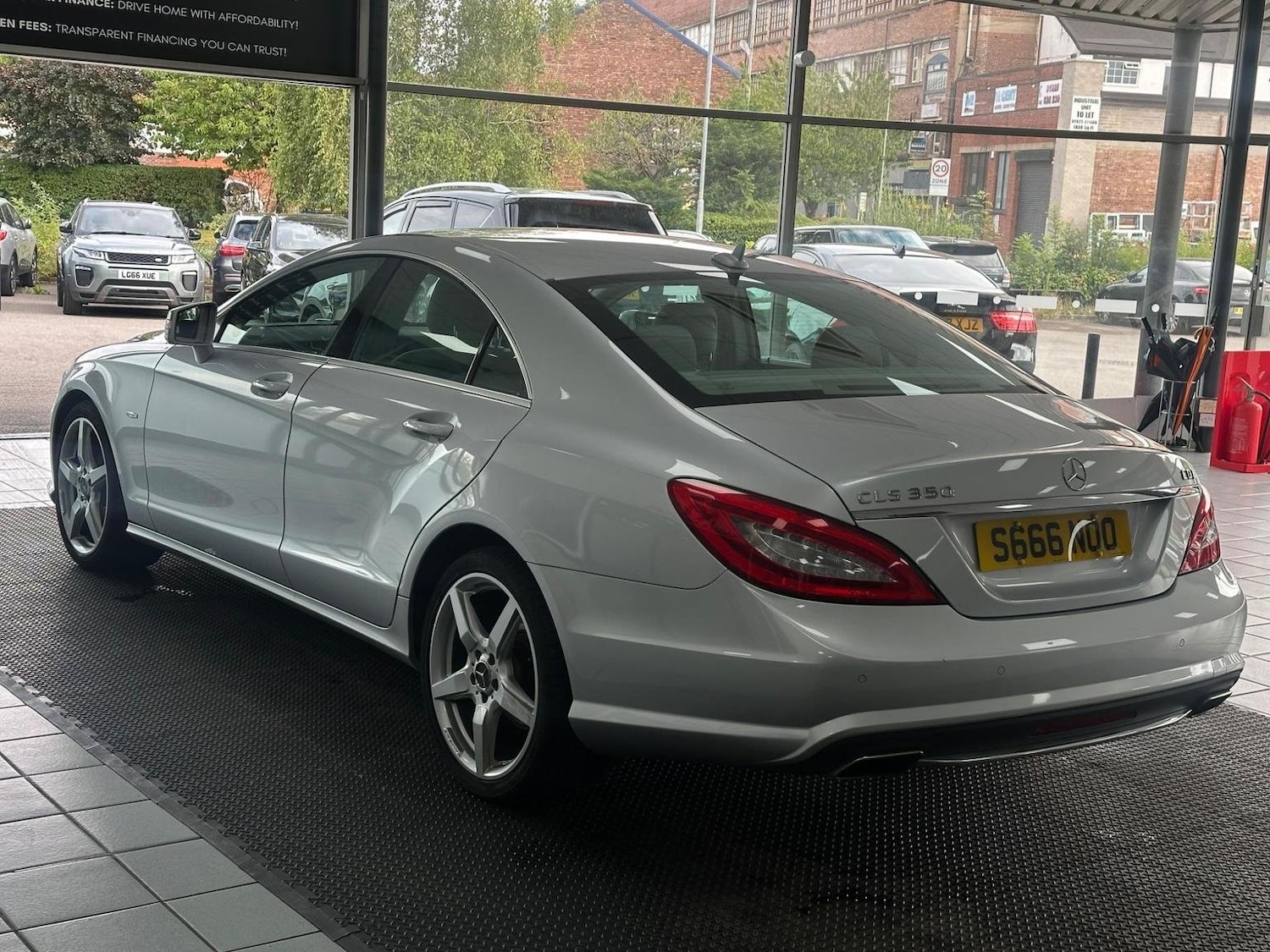 Used Mercedes-Benz CLS 2011 for sale - 76794266: Photo 11