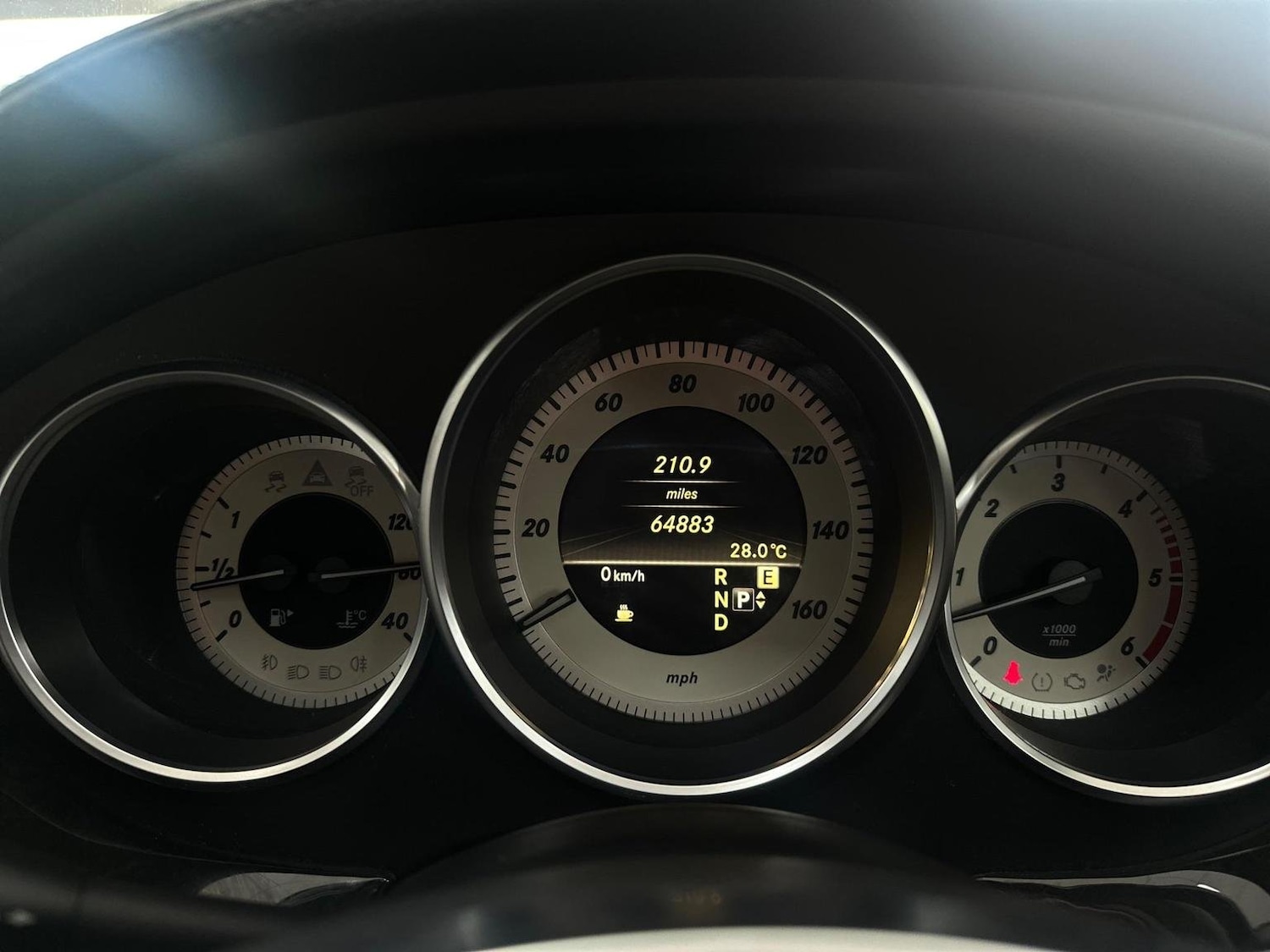 Used Mercedes-Benz CLS 2011 for sale - 76794266: Photo 27