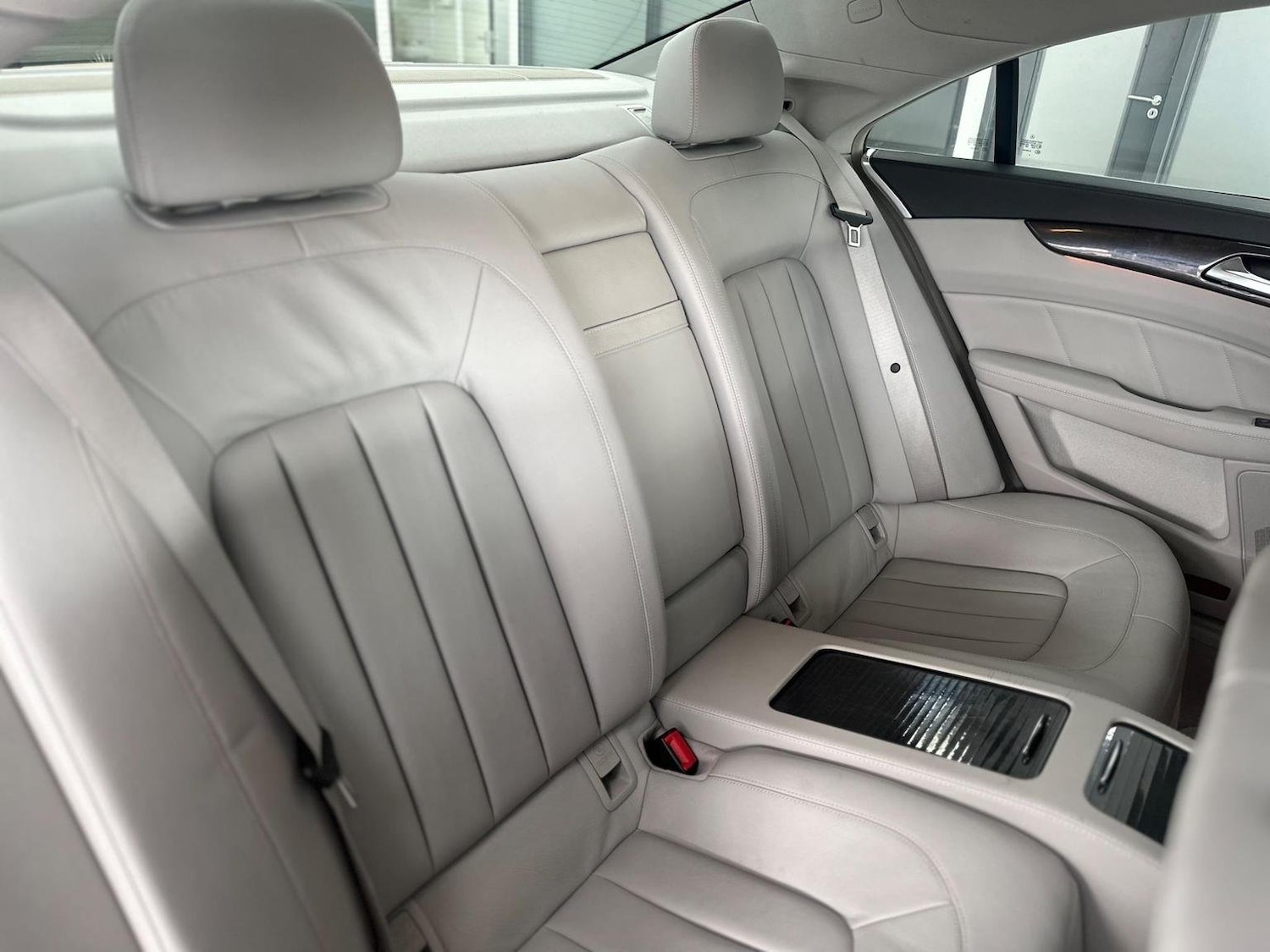 Used Mercedes-Benz CLS 2011 for sale - 76794266: Photo 35