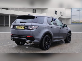 Used Land Rover Discovery Sport 2018 for sale - 77019079: Photo