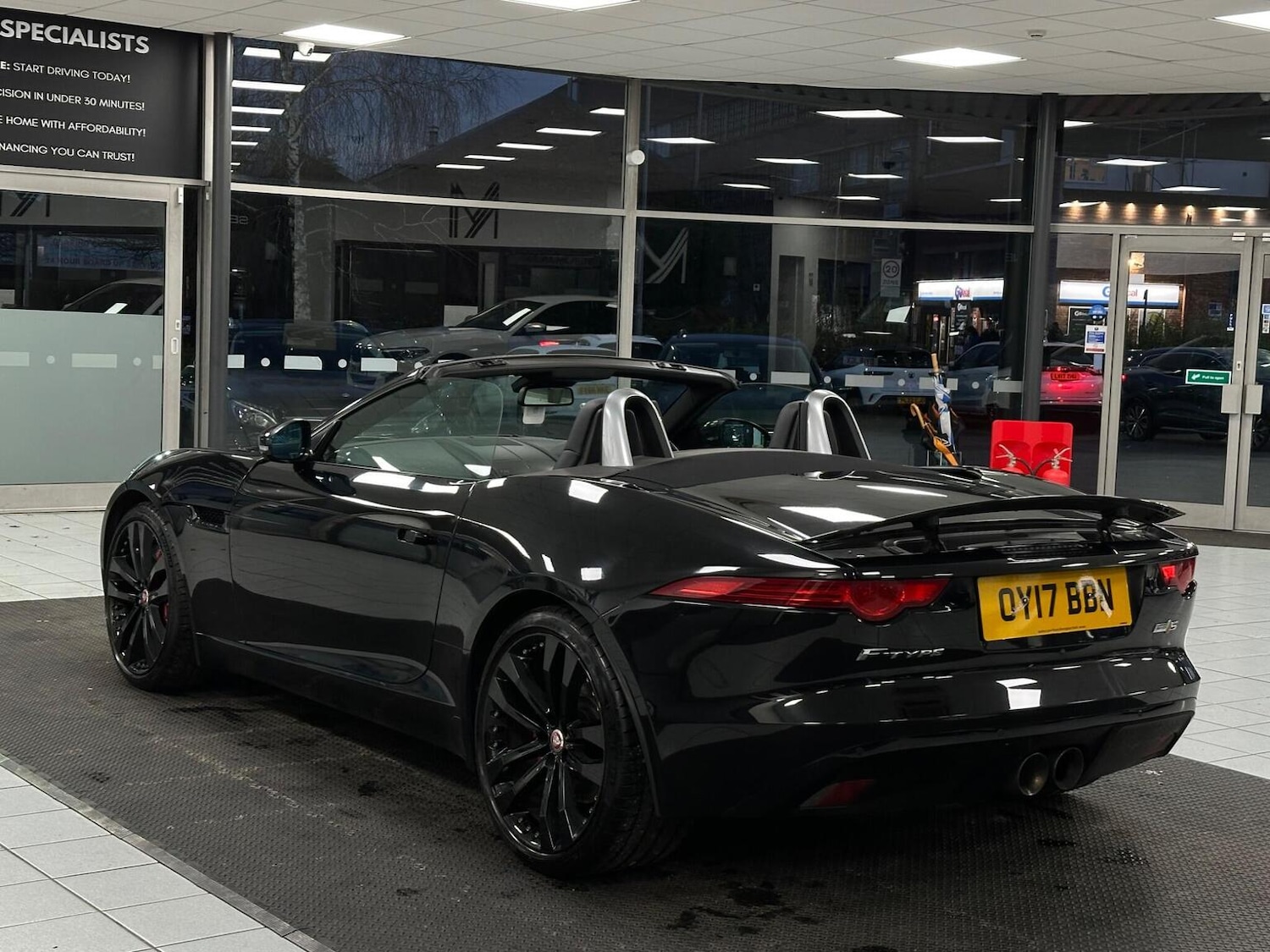 Used Jaguar F-Type 2017 for sale - 76656136: Photo 11