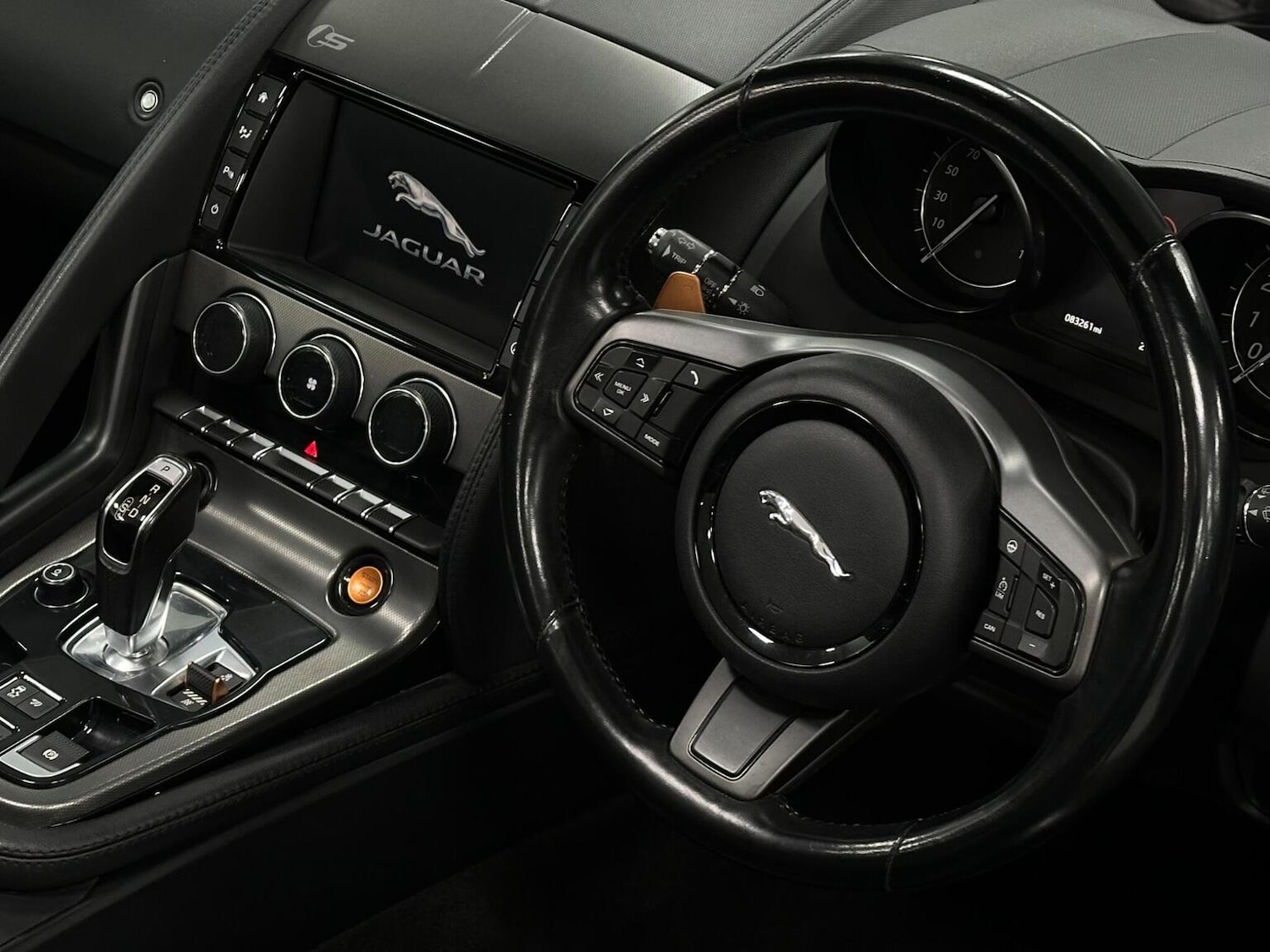 Used Jaguar F-Type 2017 for sale - 76656136: Photo 16