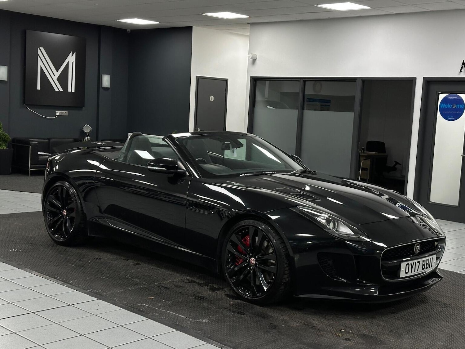 Used Jaguar F-Type 2017 for sale - 76656136: Photo 2