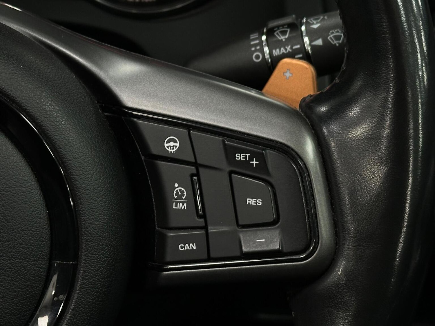 Used Jaguar F-Type 2017 for sale - 76656136: Photo 24