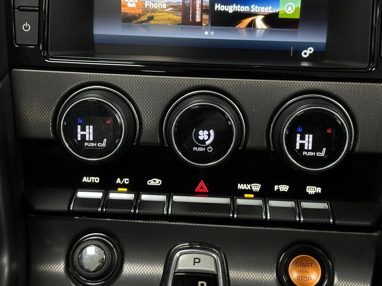 Used Jaguar F-Type 2017 for sale - 76656136: Photo 25