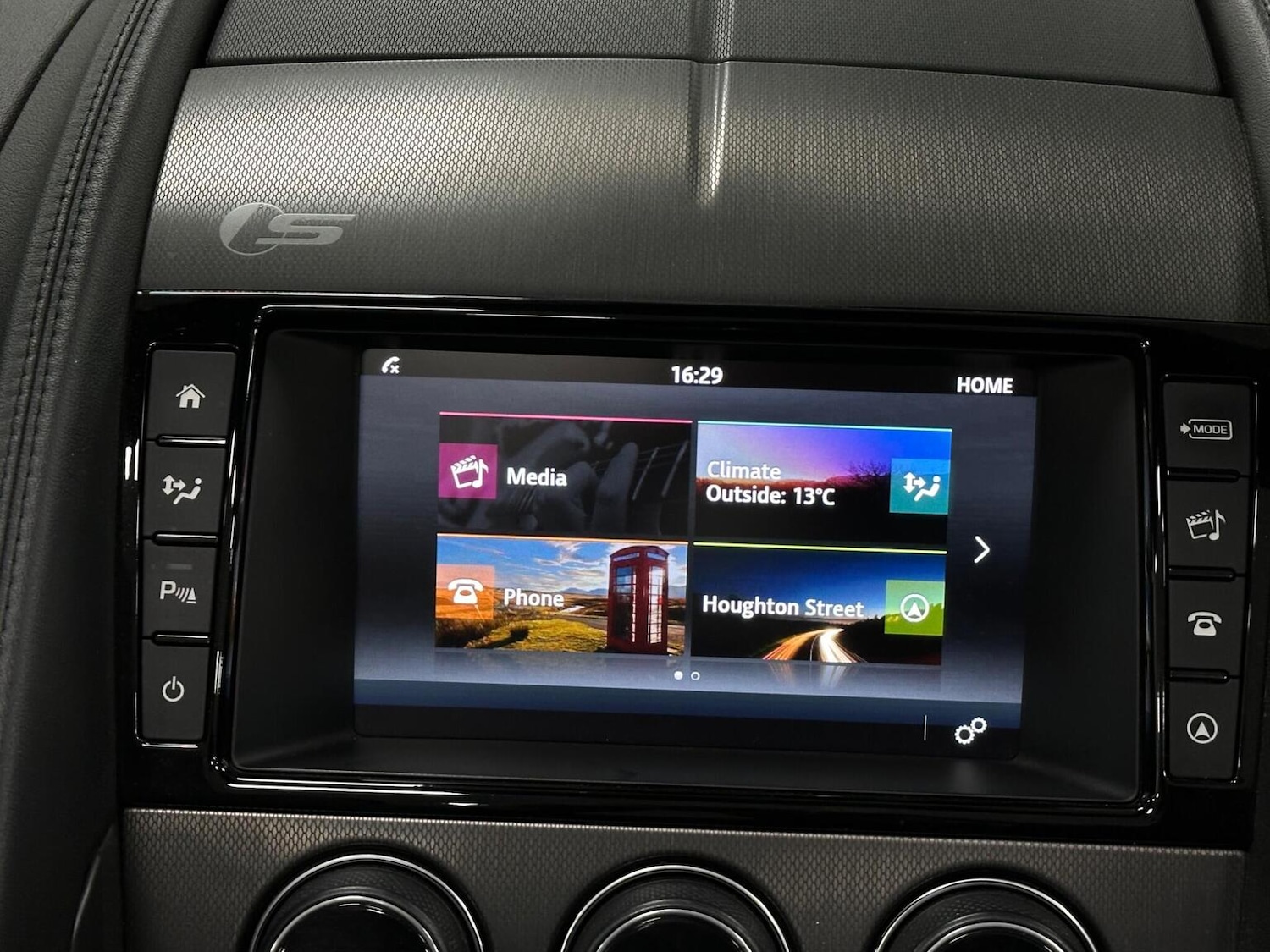 Used Jaguar F-Type 2017 for sale - 76656136: Photo 26