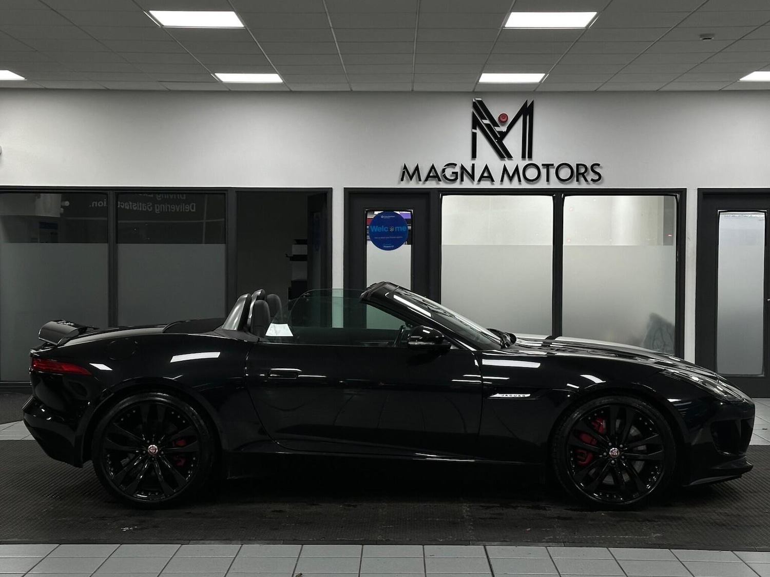 Used Jaguar F-Type 2017 for sale - 76656136: Photo 3