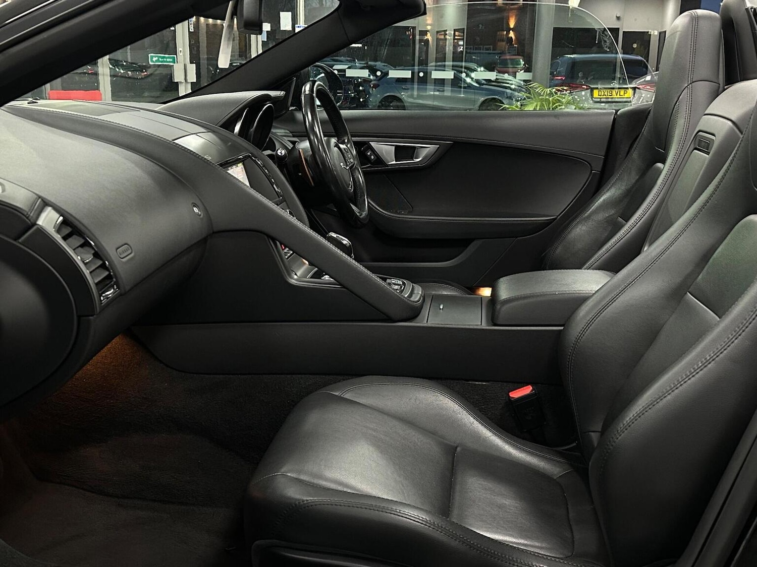 Used Jaguar F-Type 2017 for sale - 76656136: Photo 31