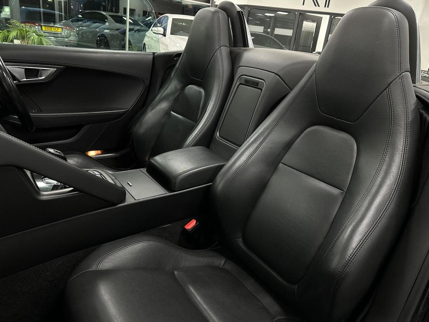 Used Jaguar F-Type 2017 for sale - 76656136: Photo 32