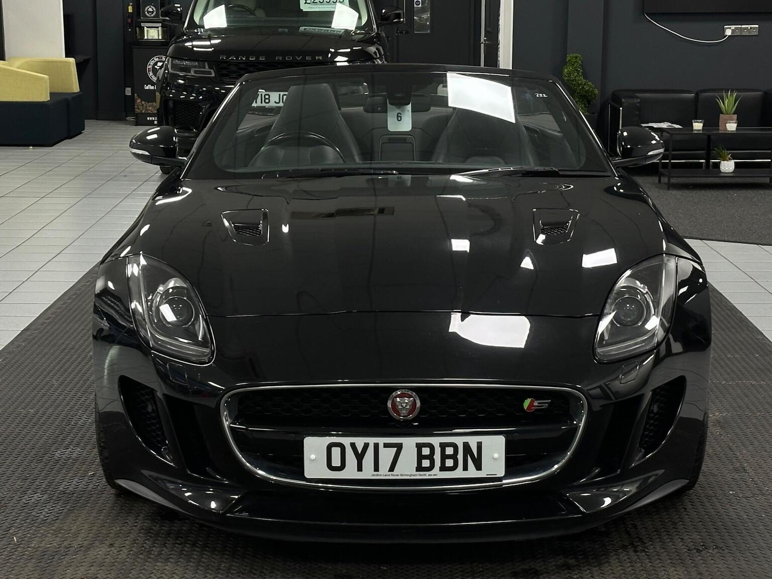 Used Jaguar F-Type 2017 for sale - 76656136: Photo 4
