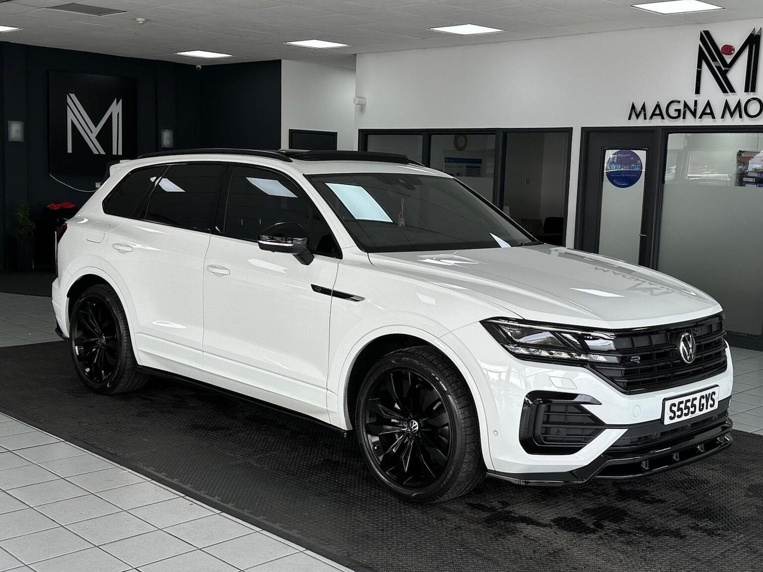 Used Volkswagen Touareg 2022 for sale - 76656254: Photo 1