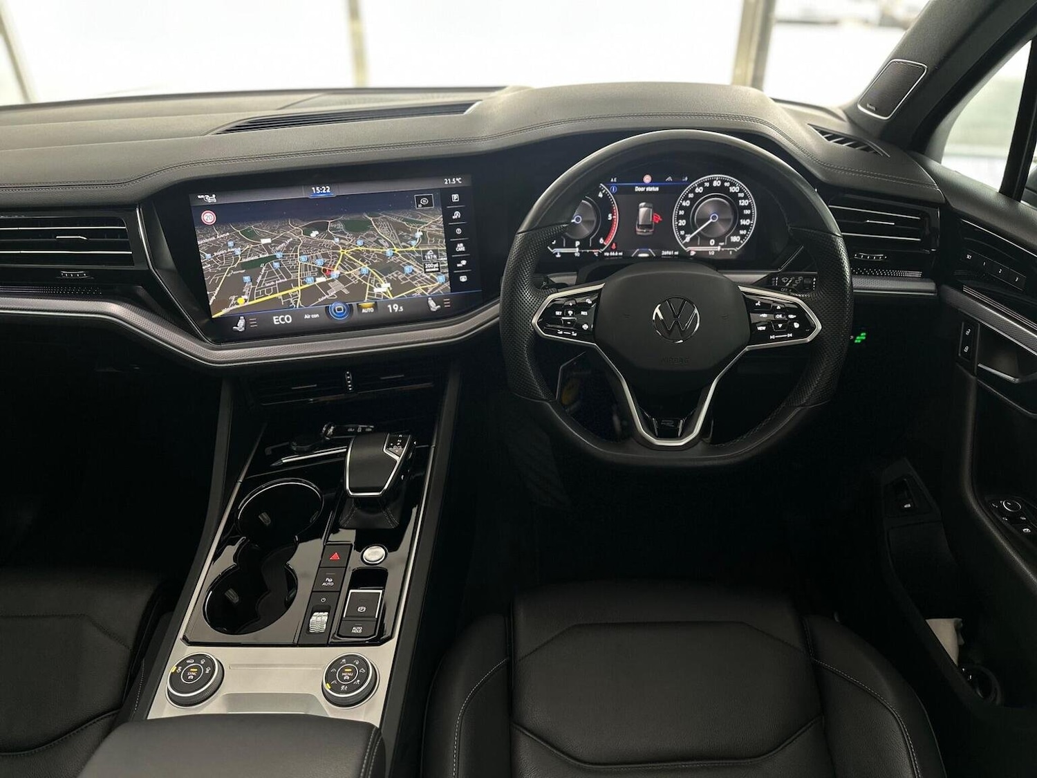 Used Volkswagen Touareg 2022 for sale - 76656254: Photo 18