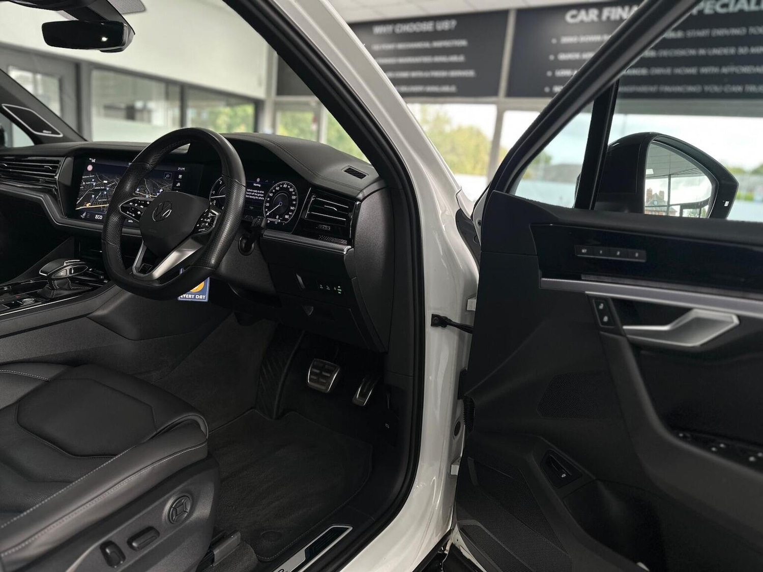 Used Volkswagen Touareg 2022 for sale - 76656254: Photo 20