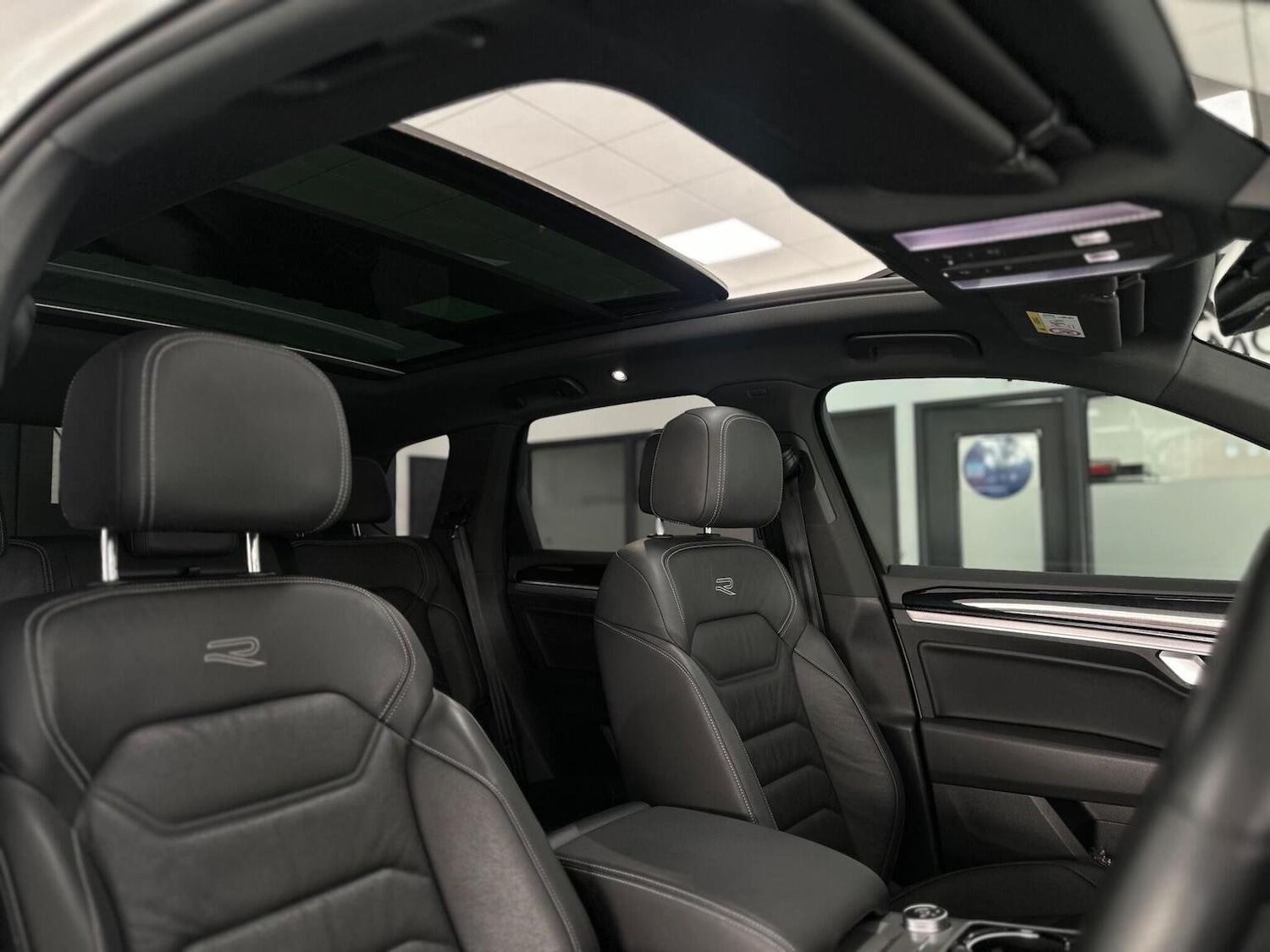 Used Volkswagen Touareg 2022 for sale - 76656254: Photo 25