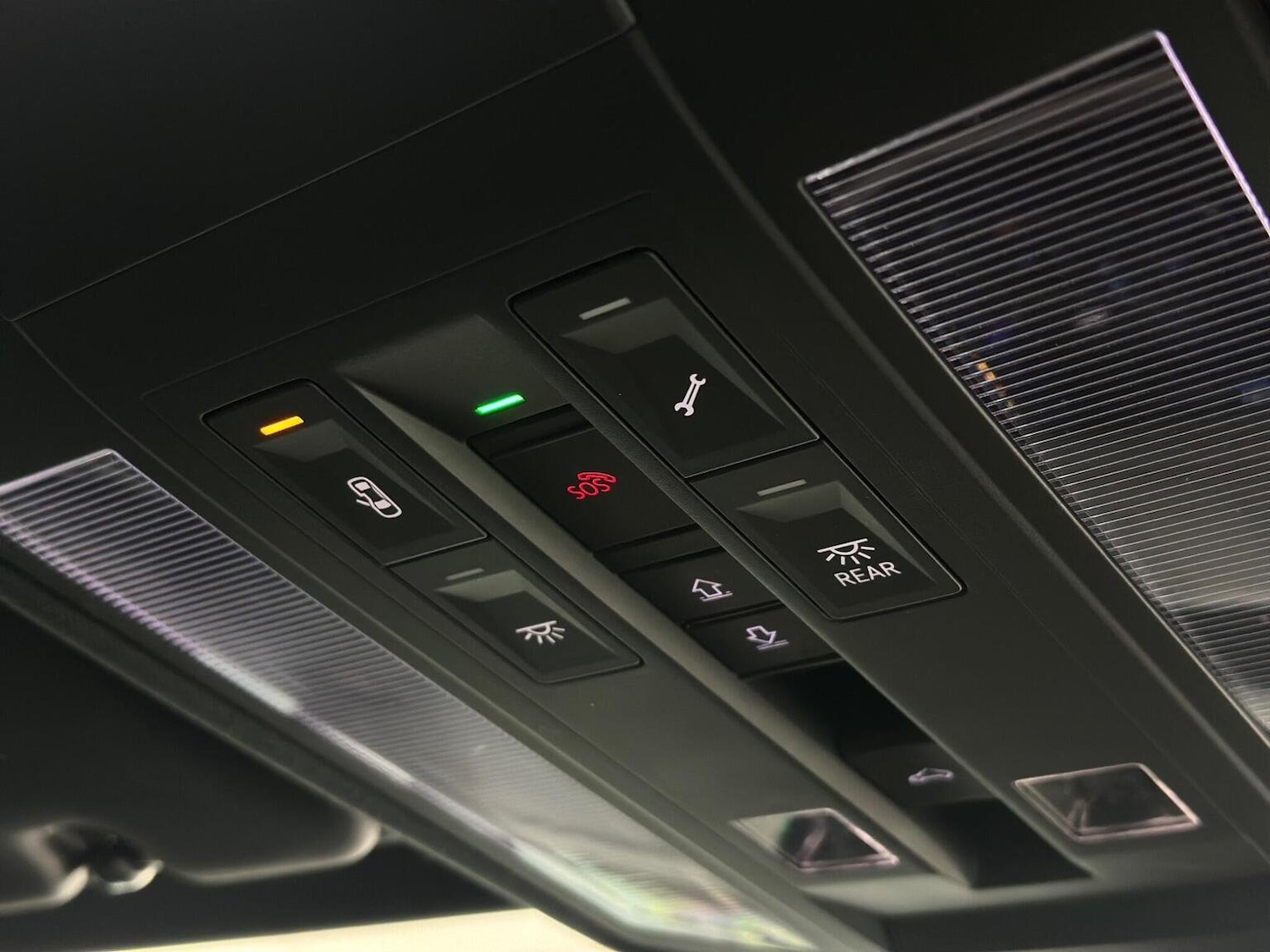 Used Volkswagen Touareg 2022 for sale - 76656254: Photo 35