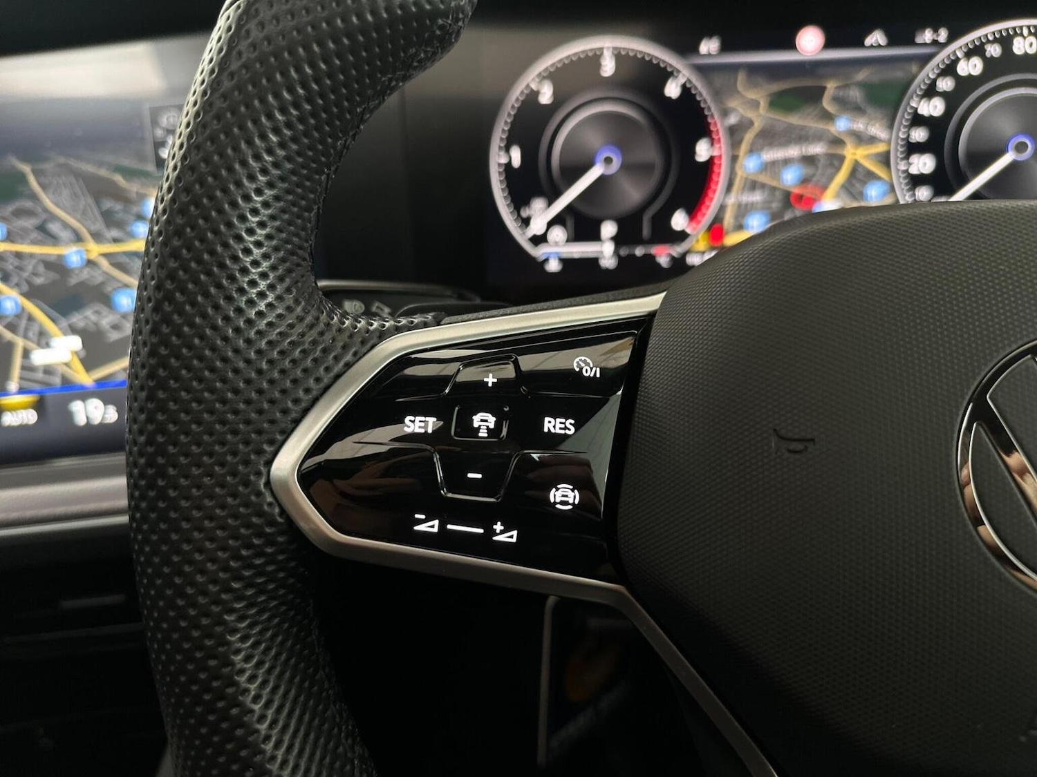 Used Volkswagen Touareg 2022 for sale - 76656254: Photo 36