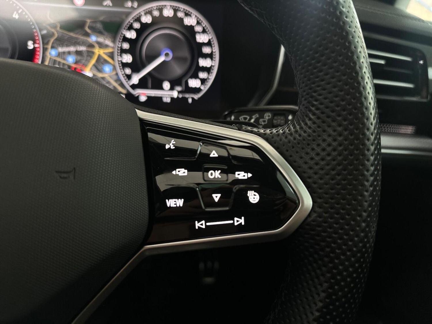 Used Volkswagen Touareg 2022 for sale - 76656254: Photo 37