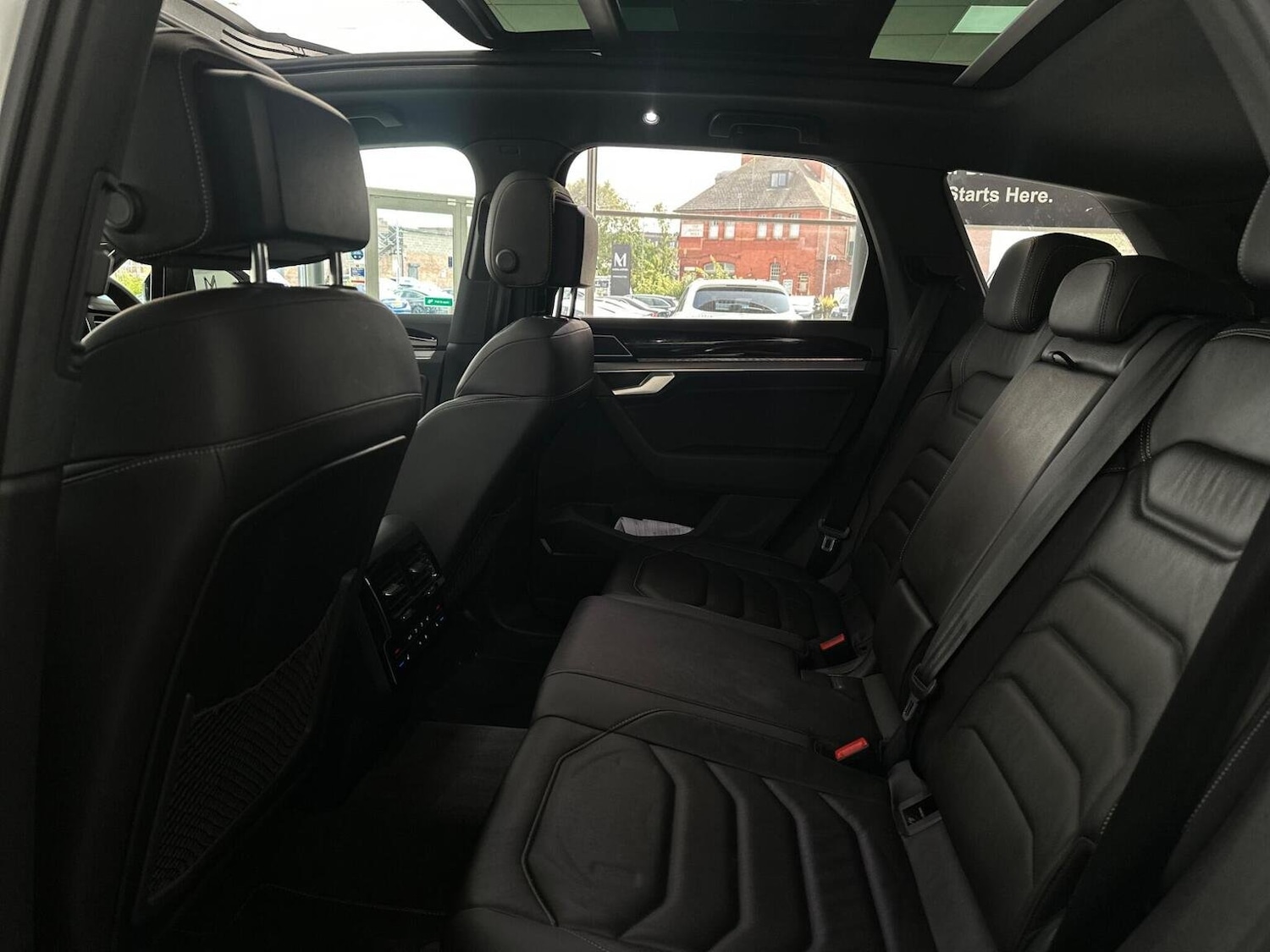 Used Volkswagen Touareg 2022 for sale - 76656254: Photo 42