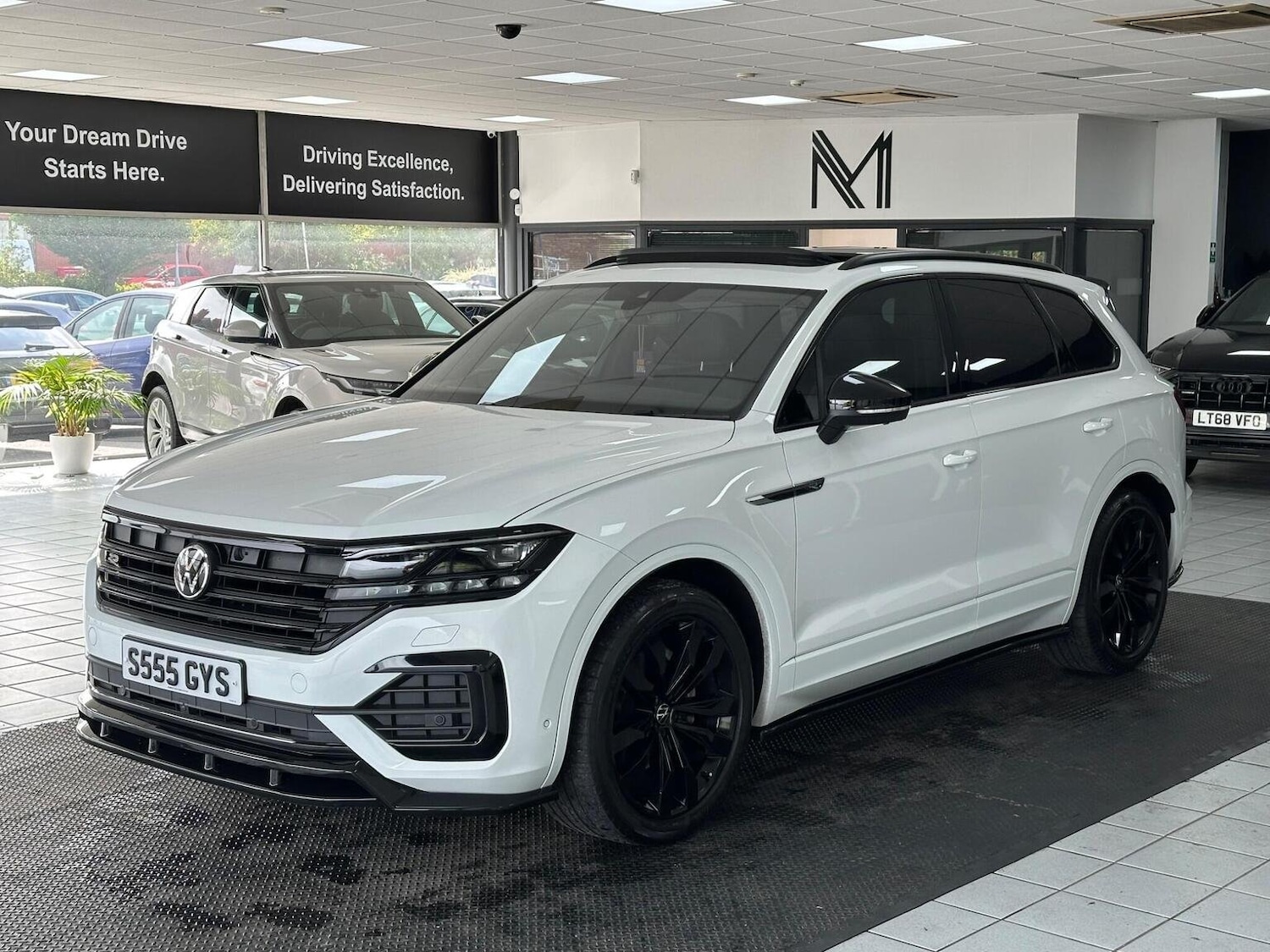 Used Volkswagen Touareg 2022 for sale - 76656254: Photo 5