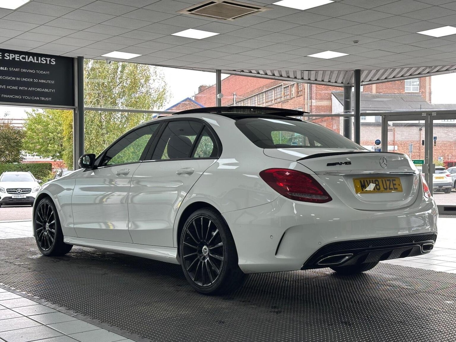 Used Mercedes-Benz C Class 2018 for sale - 76877540: Photo 10