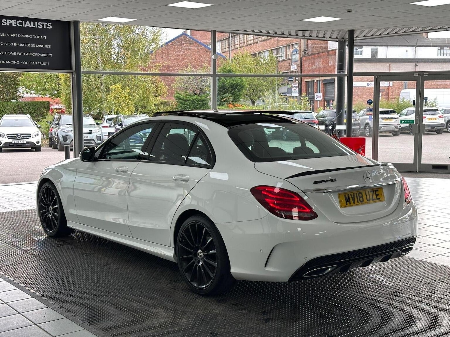 Used Mercedes-Benz C Class 2018 for sale - 76877540: Photo 11