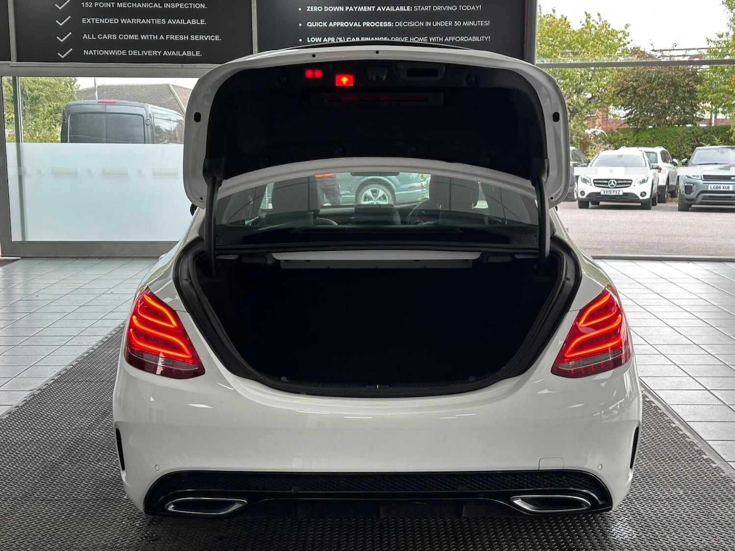 Used Mercedes-Benz C Class 2018 for sale - 76877540: Photo 14